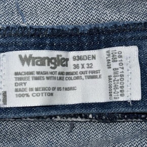 Wrangler 36x32 Mens Blue Denim Jeans 100% Cotton Straight Fit - Picture 2 of 10